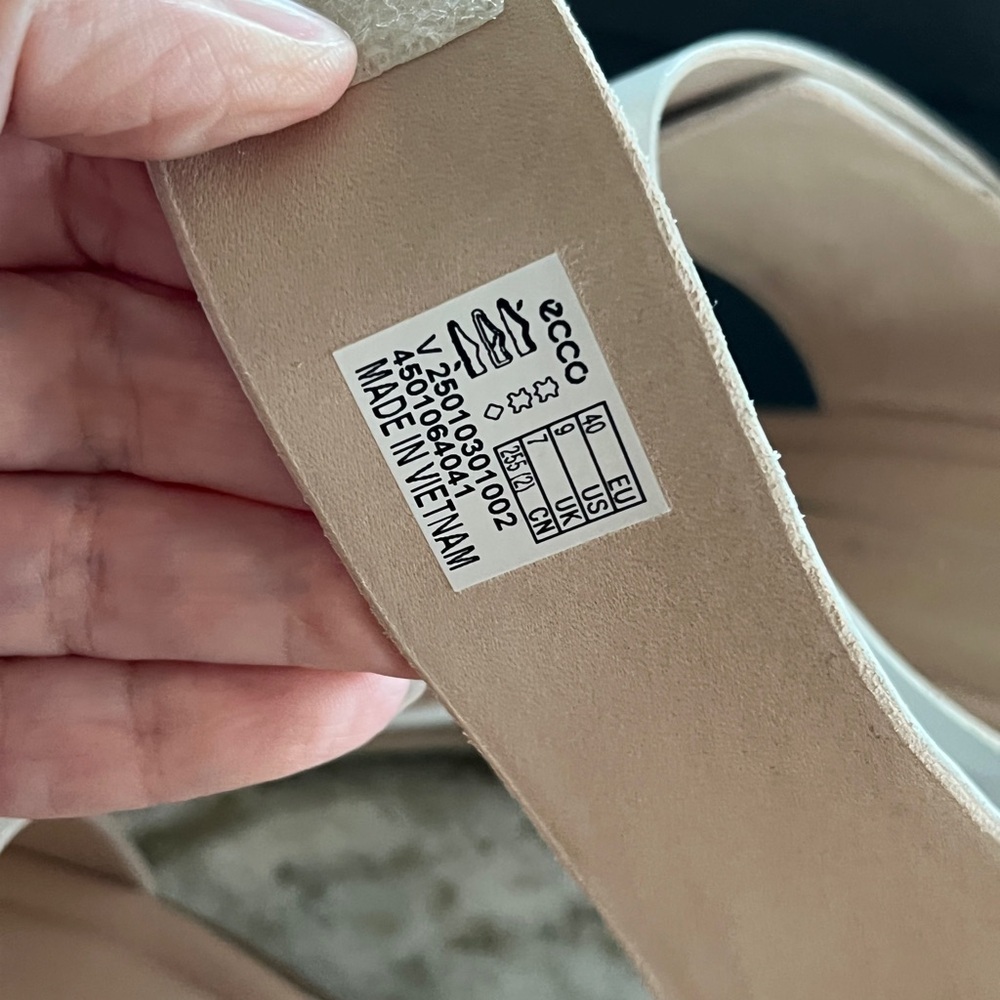 ECCO SHAPE 35 WEDGE Off White Leather Wedge Sandal Hook Loop Closure Slip on - Picture 5 of 9